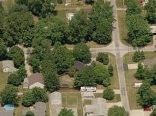 401 W Linden St, Tolono, IL 61880