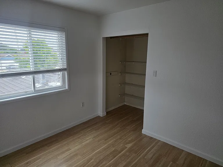 Circle Dr — Photo 21