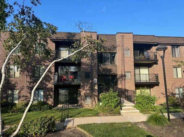 75 Oakridge Dr