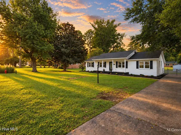 5203 Meadowbrook Drive, Trent Woods, NC 28562