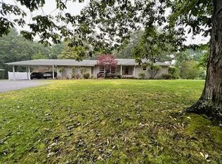 107 Hilltop Rd, Dickson, TN 37055