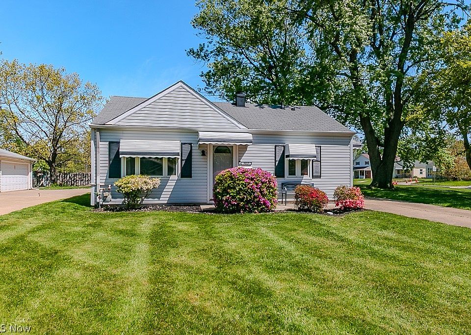 1st image of 9017 Woodridge Ln