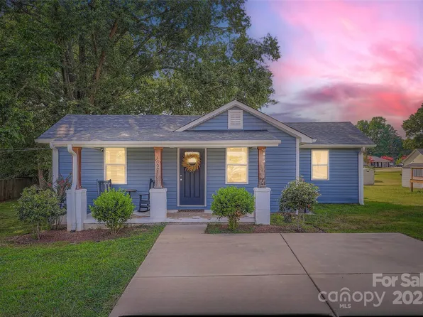 1607 Chapman Ave, Kannapolis, NC 28081