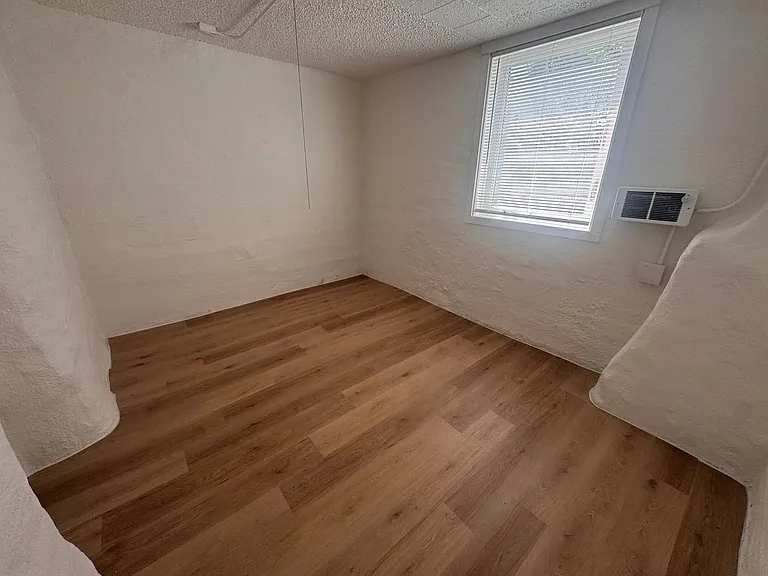 1204 West 8th — Photo 6