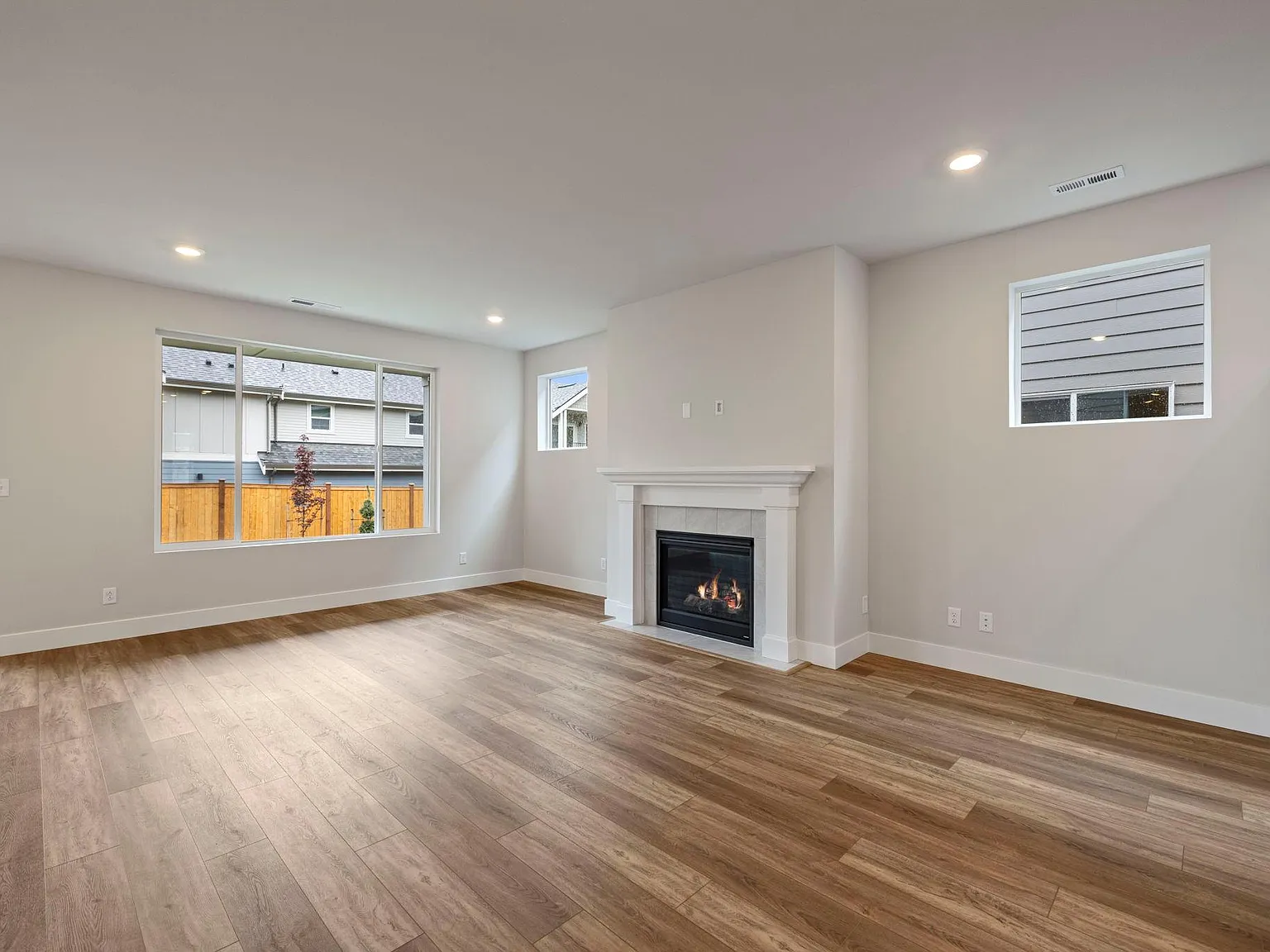 3 bed, 2.5 bath, 2508 sqft, $3,045 — Photo 4