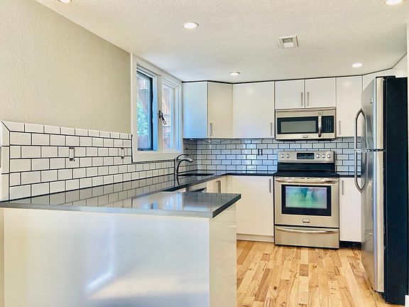 4th image of 2342 Folsom St