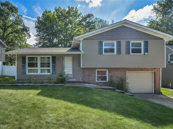 567 Eric Dr, Tallmadge, OH 44278