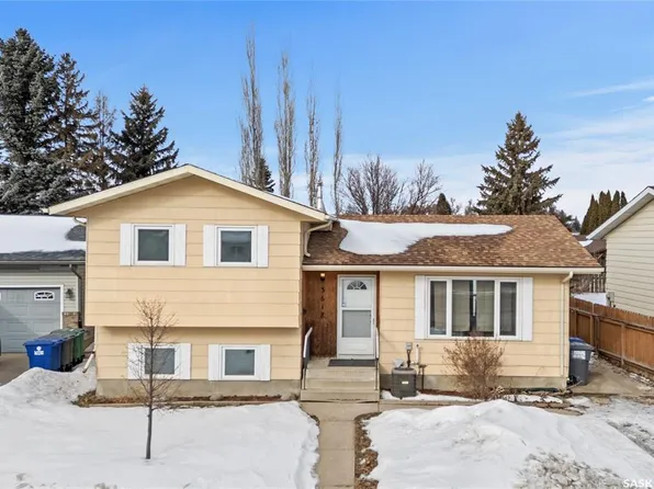 3618 Fairlight DRIVE, Saskatoon, SK S7M 4L7