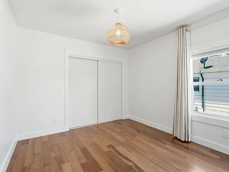 954 Cedar St — Photo 19