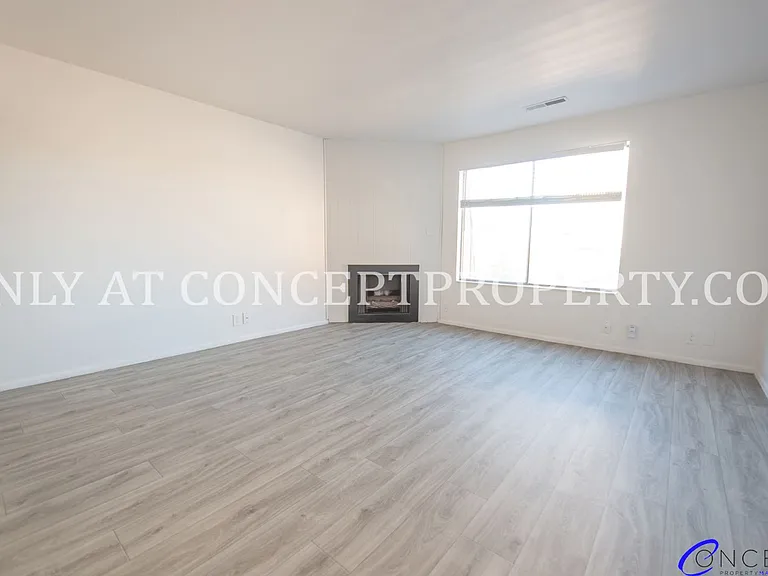 132 E 2nd Ave — Photo 33