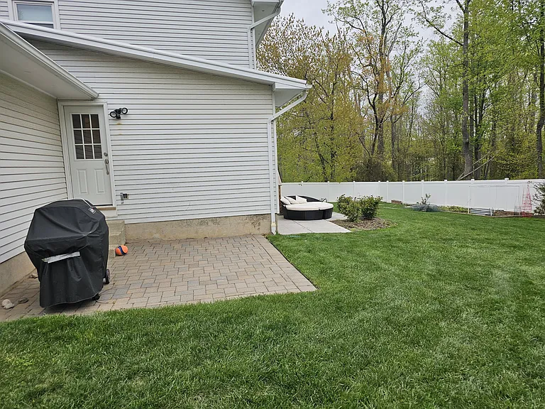 79 S Powder Mill Rd — Photo 34