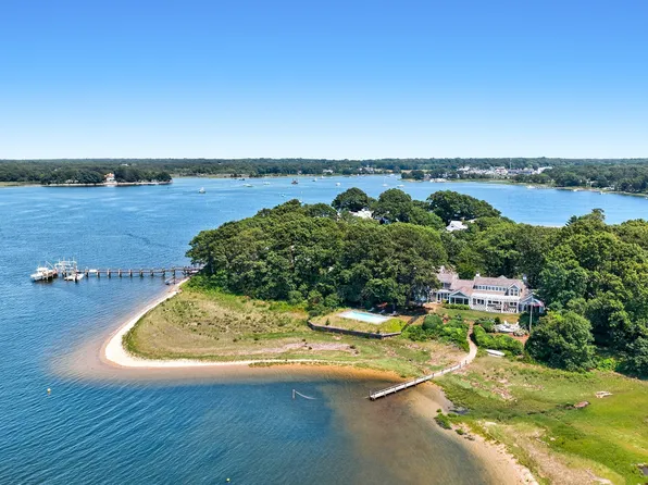 71 Sand Poin, Barnstable, MA 02630