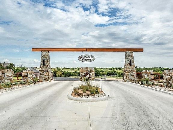 2nd image of 2081 Eagles Ridge Dr