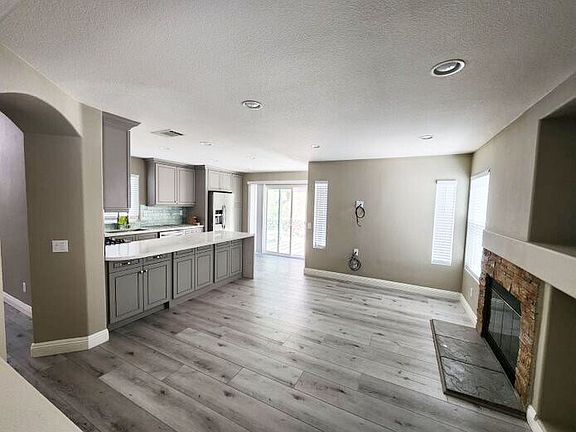 5th image of 948 Bingham Dr