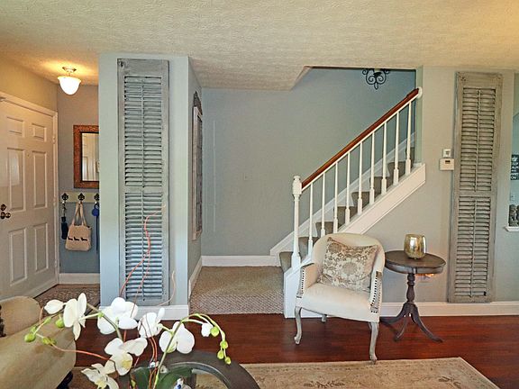 4th image of 7837 Meadowhaven Blvd