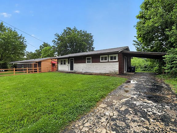 5th image of 2655 Niagara St