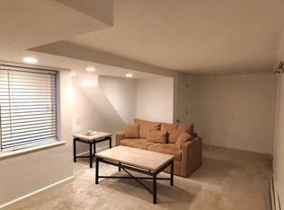 560 E Hudson St #1F, Long Beach, NY 11561