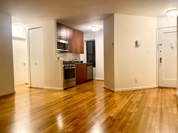 (undisclosed Address), Bayside, NY 11361