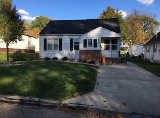 208 4th Ave, Earling, IA 51530