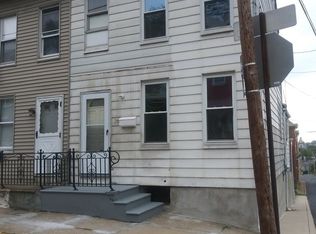 20 N Warren St, Easton, PA 18042
