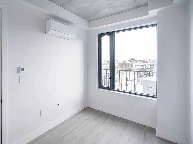 815 Flatbush Ave #Penthouse 2 — Photo 7