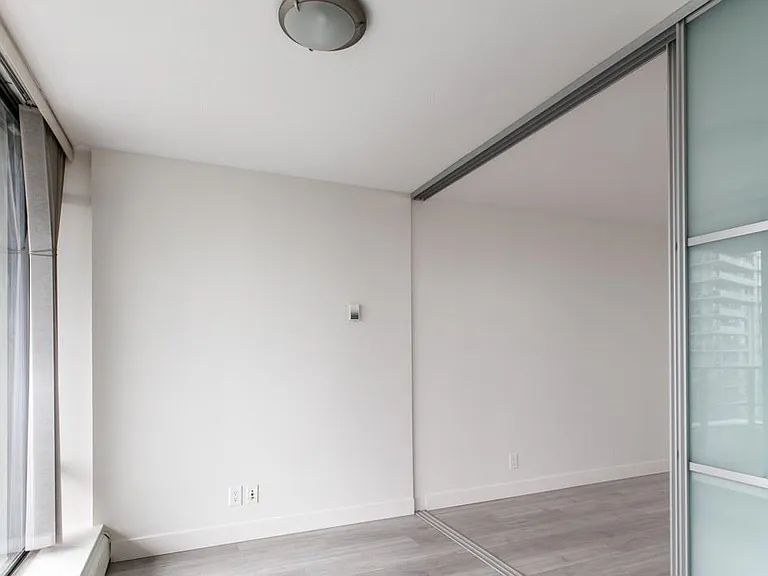 151 W 2nd St #602 — Photo 3
