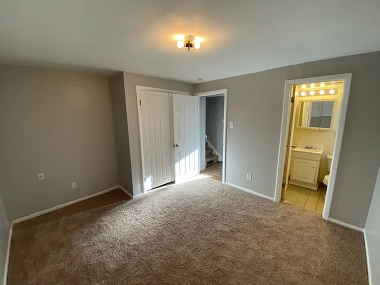 387 S Queen Cir — Photo 13