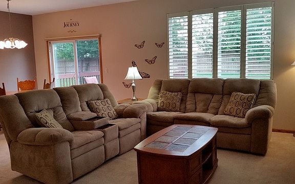 4th image of 4550 Hilltop Dr