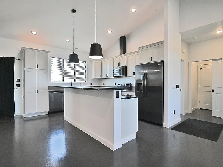 1495 Oxbow Dr — Photo 27