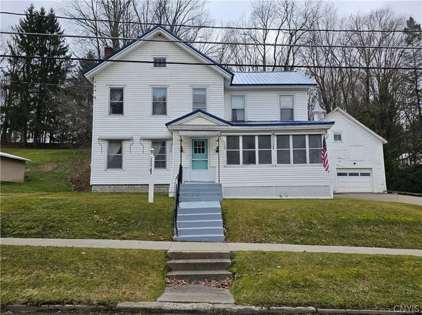 12 Academy St, Marathon, NY 13803