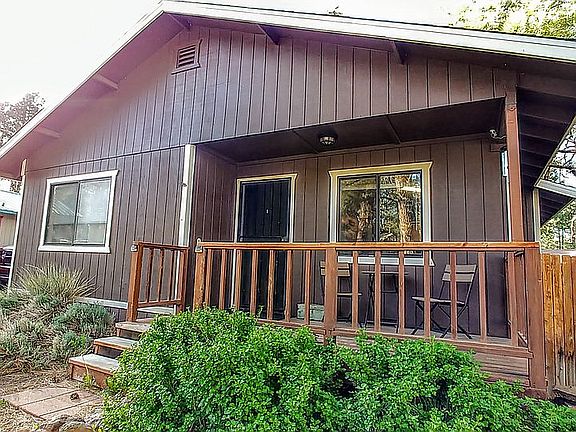 Front entrance, small deck