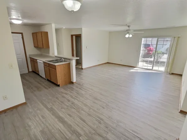 Amherst Ridge Apartments - 345, 345 Gail Ave NE, Massillon, OH 44646