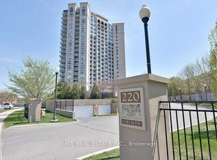 220 Forum Dr #706, Mississauga, ON L4Z 4K1