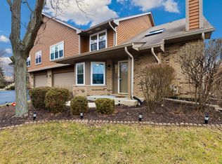 8076 Capra Trl, Darien, IL 60561
