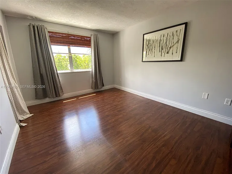 4530 SW 68th Court Cir #6-32 — Photo 6