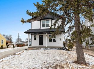 1214 N Sawyer St, Oshkosh, WI 54902