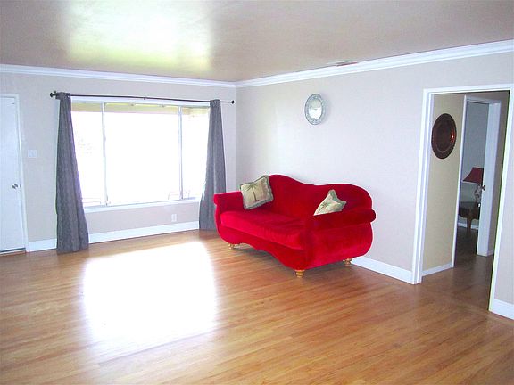 5th image of 3005 Berkshire Way