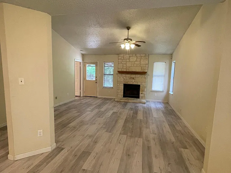 13719 Cambourne Dr — Photo 14