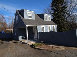 1 Maverick Ct, Marblehead, MA 01945