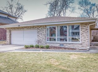 18 Poplar Pl, La Grange, IL 60525
