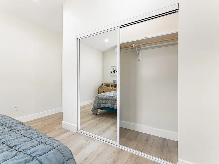 10842 Memory Park Ave — Photo 41