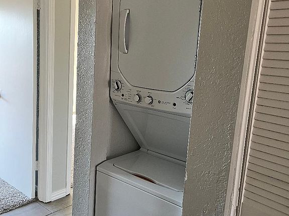 5th image of 11120 Stratford Dr APT 212