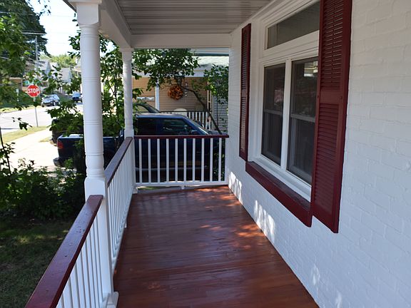 4th image of 442 W Baraga Ave