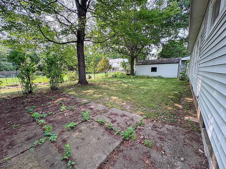 38 Marshall Dr — Photo 45