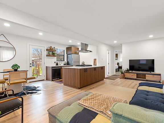 5th image of 1111 Ebert Ave