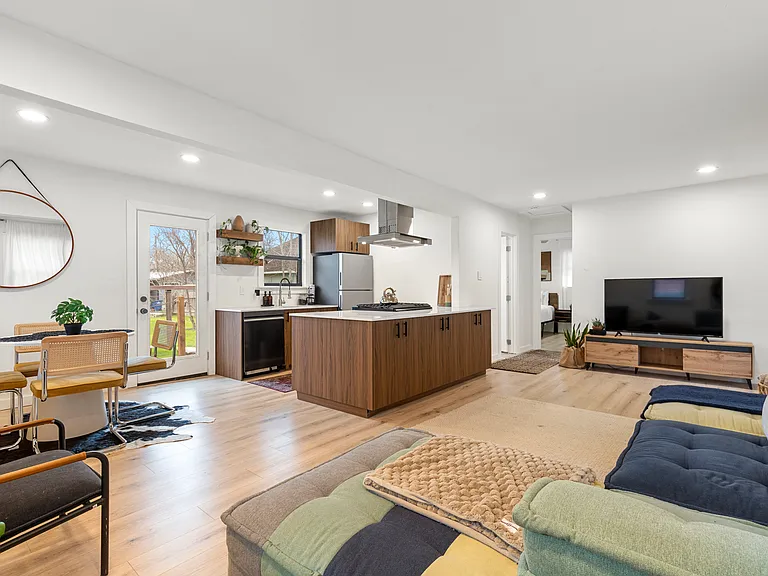 1111 Ebert Ave #D — Photo 5