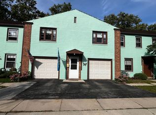 5609 Badger Ct, Greendale, WI 53129