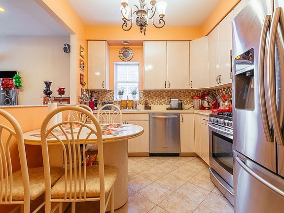 4th image of 1862 83rd St #2B