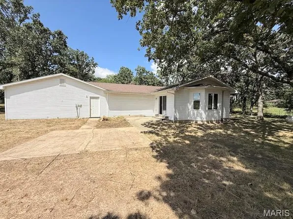 17110 Cavalier Rd, Dixon, MO 65459