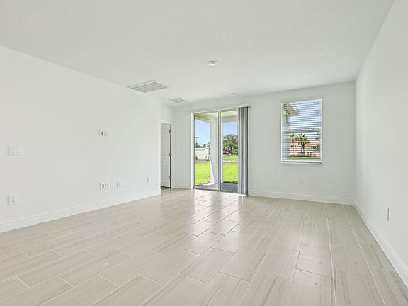 The Yellowstone floorplan at 288 Links Terrace Boulevard.